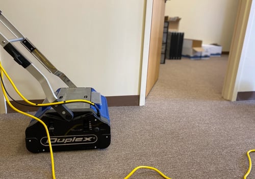 Low Moisture Carpet Cleaning (2)